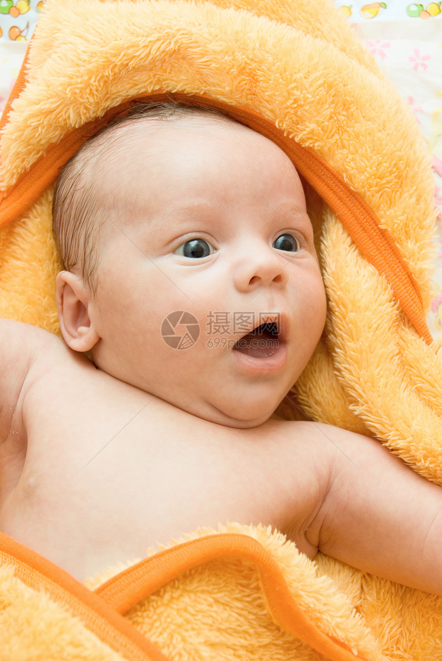 男婴婴儿新生说谎蓝色乐趣快乐微笑儿子男性睡眠男生图片