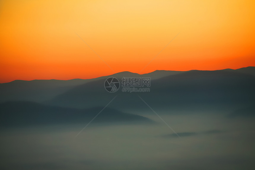 薄雾旅游天气风景天空太阳旅行季节日落图片