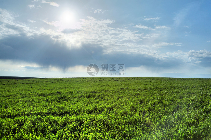 绿野天气绿色雷雨天空风暴危险场地图片