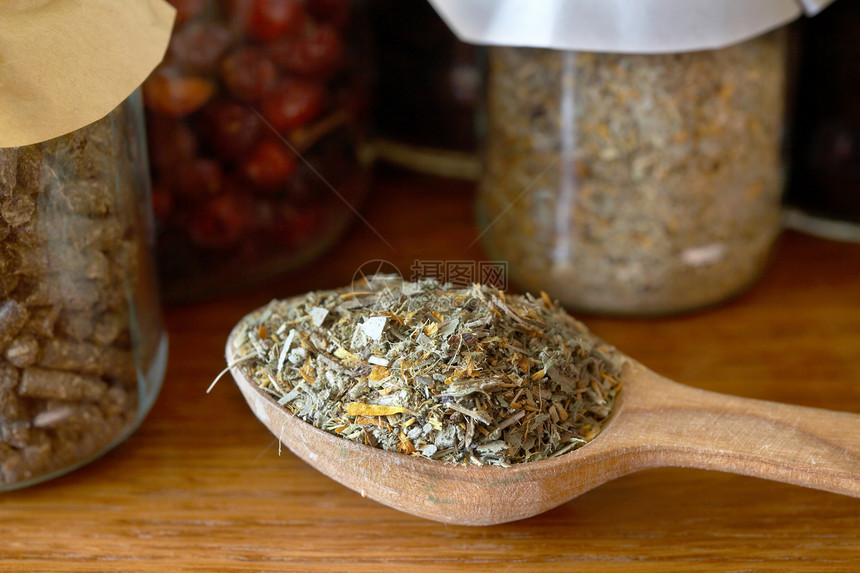 草药茶医疗草本木头植物勺子瓶子颗粒玻璃食物药品图片