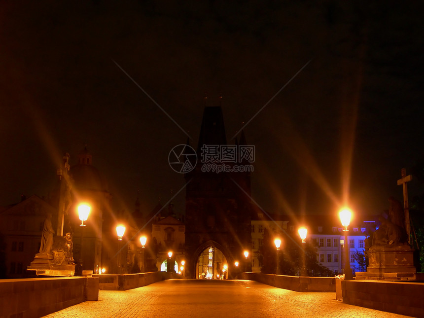 深夜查尔斯桥天空大教堂照明旅游旅行寺庙历史首都灯笼烟囱图片