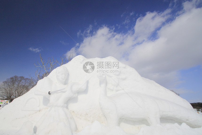 日本日积雪节蓝天冻结雕像雪祭季节雕刻图片