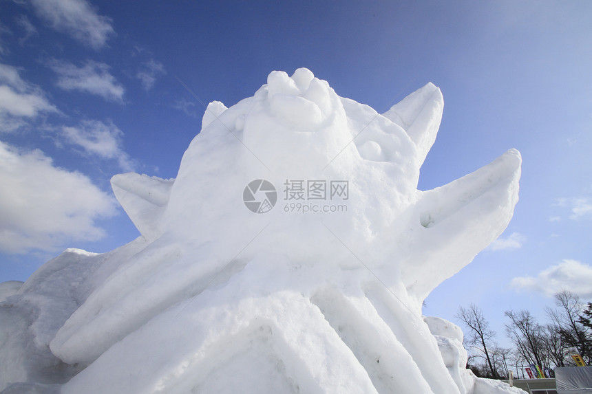 日本日积雪节蓝天雪祭雕刻季节雕像冻结图片