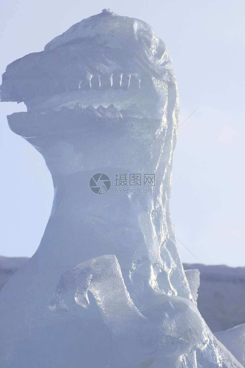 日本日积雪节雕像季节雕刻蓝天雪祭冻结图片
