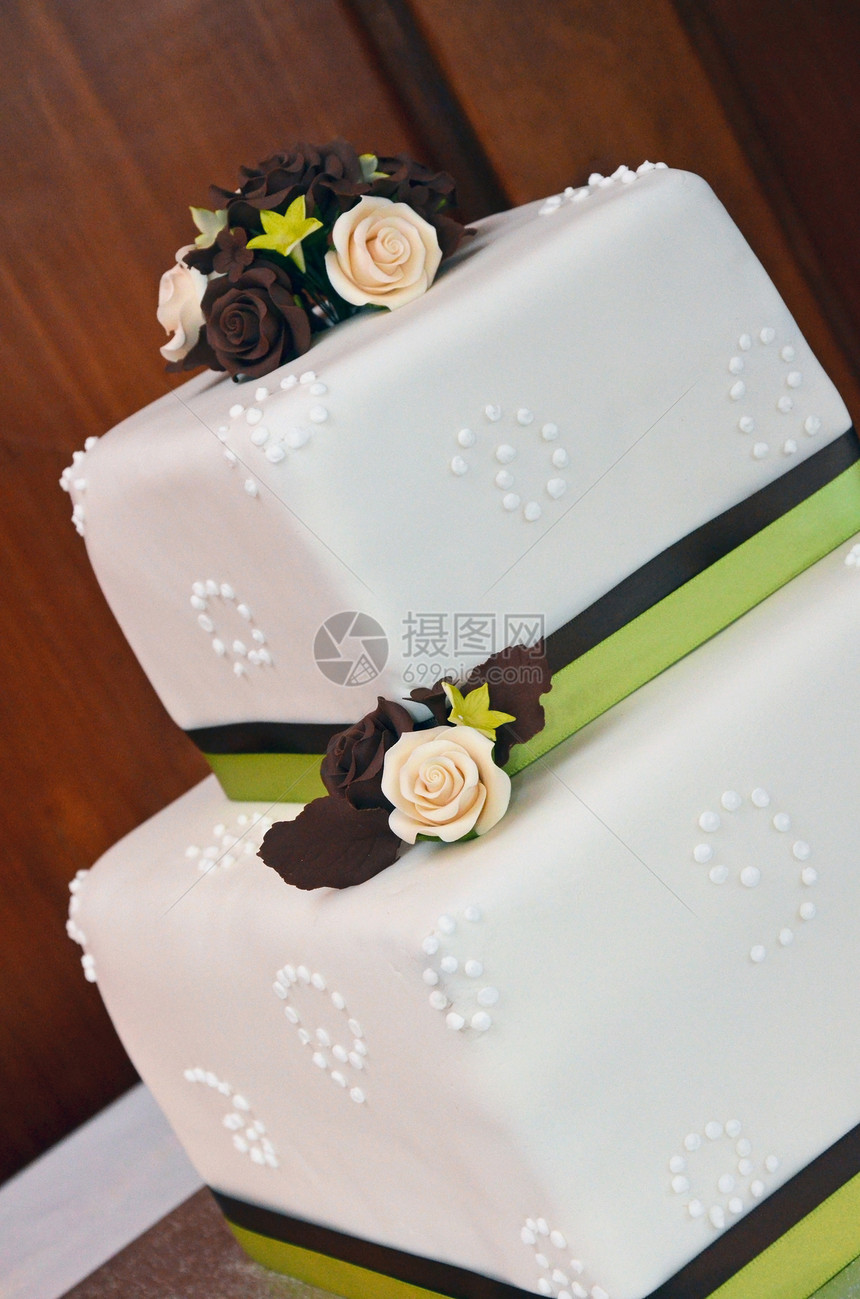 白结婚蛋糕蛋糕白色面包玫瑰软糖传统婚姻浪漫新娘甜点图片