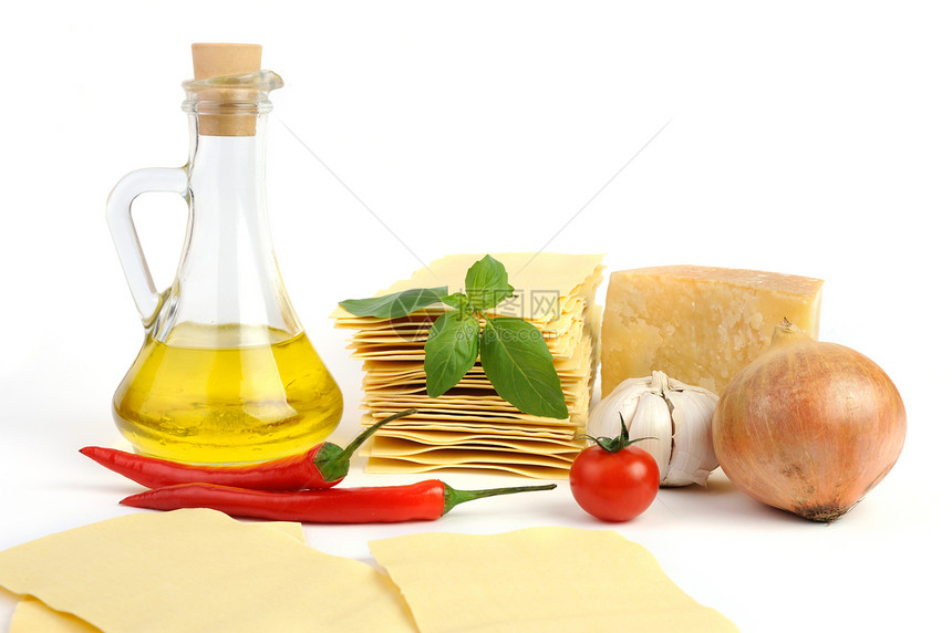 一组产品红色胡椒团体洋葱蔬菜白色瓶子面条图片