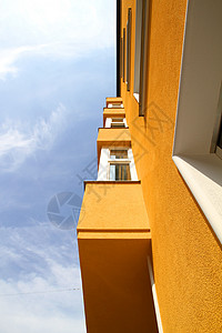 预付前门公寓天空财产大厦投资黄色建筑学窗户蓝色房地产背景