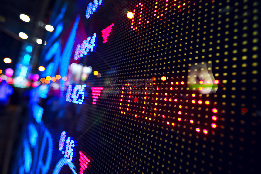 股票市价显示为抽象成功屏幕数字货币交换金融监视器电脑商业报告图片