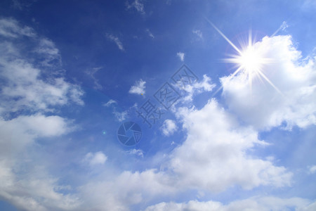蓝色天空的白云阳光天气空气天堂白色多云背景图片