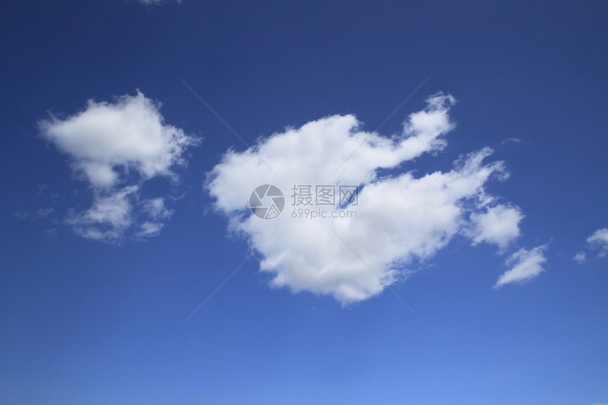 蓝色天空的白云多云天气天堂阳光白色空气图片