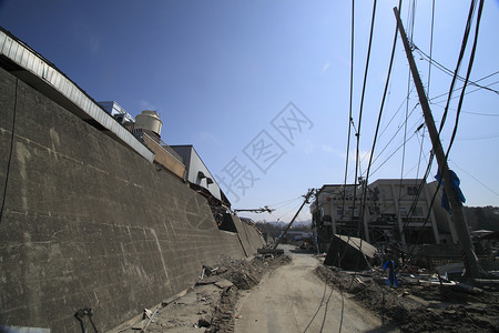 上林木材港东日本大地震事件悲哀灾难力量海啸碰撞损害背景