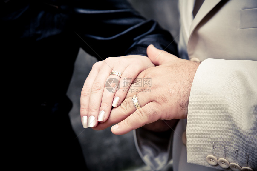 新婚夫妇的手套装夫妻誓言妻子婚礼女性异性男人合伙裙子图片