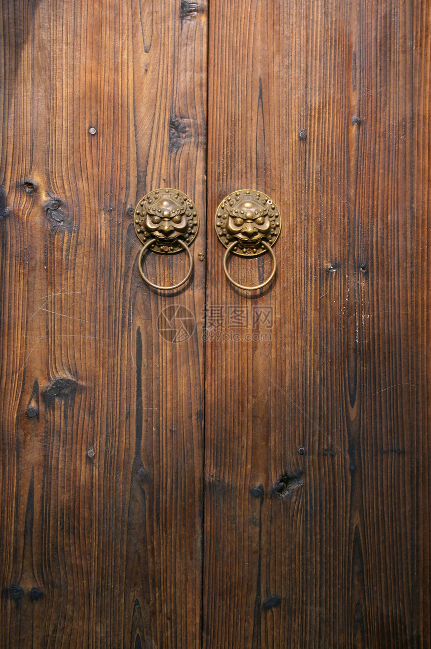 中国木制门老虎青铜装饰品宗教入口戒指古董金子木头房子图片