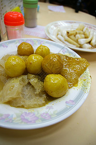 鱼蛋和猪皮     香港零食背景图片