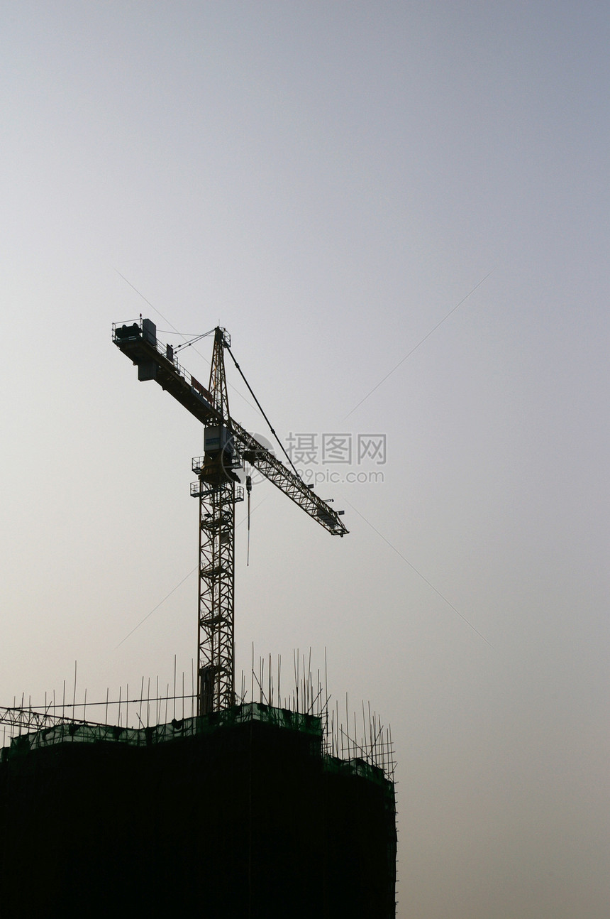香港的建筑工地建造工程进步公寓对角线水泥起重机城市建筑物商业图片