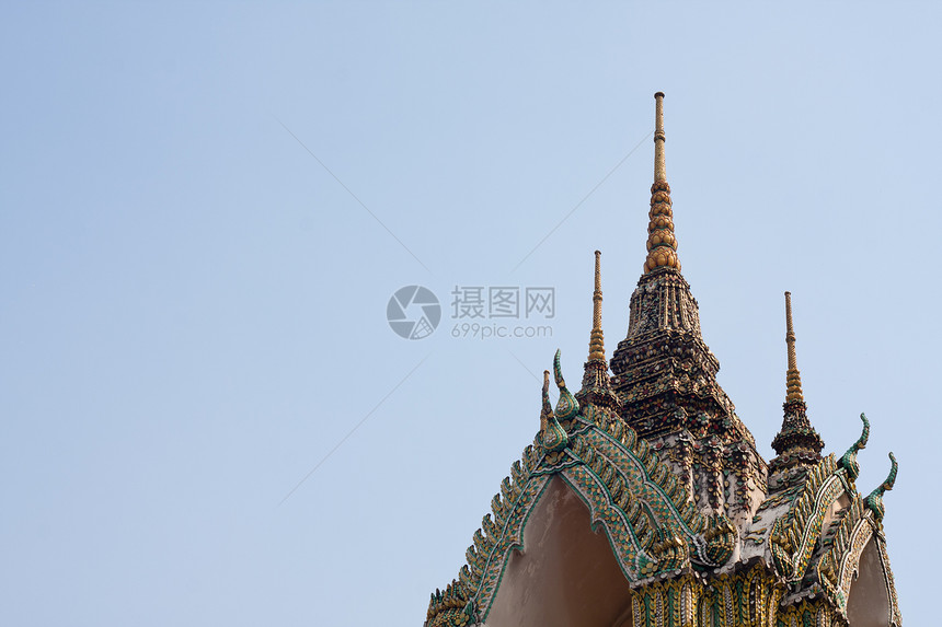 修道院屋顶场景历史叶子旅行宗教雕像金子旅游游客假期图片