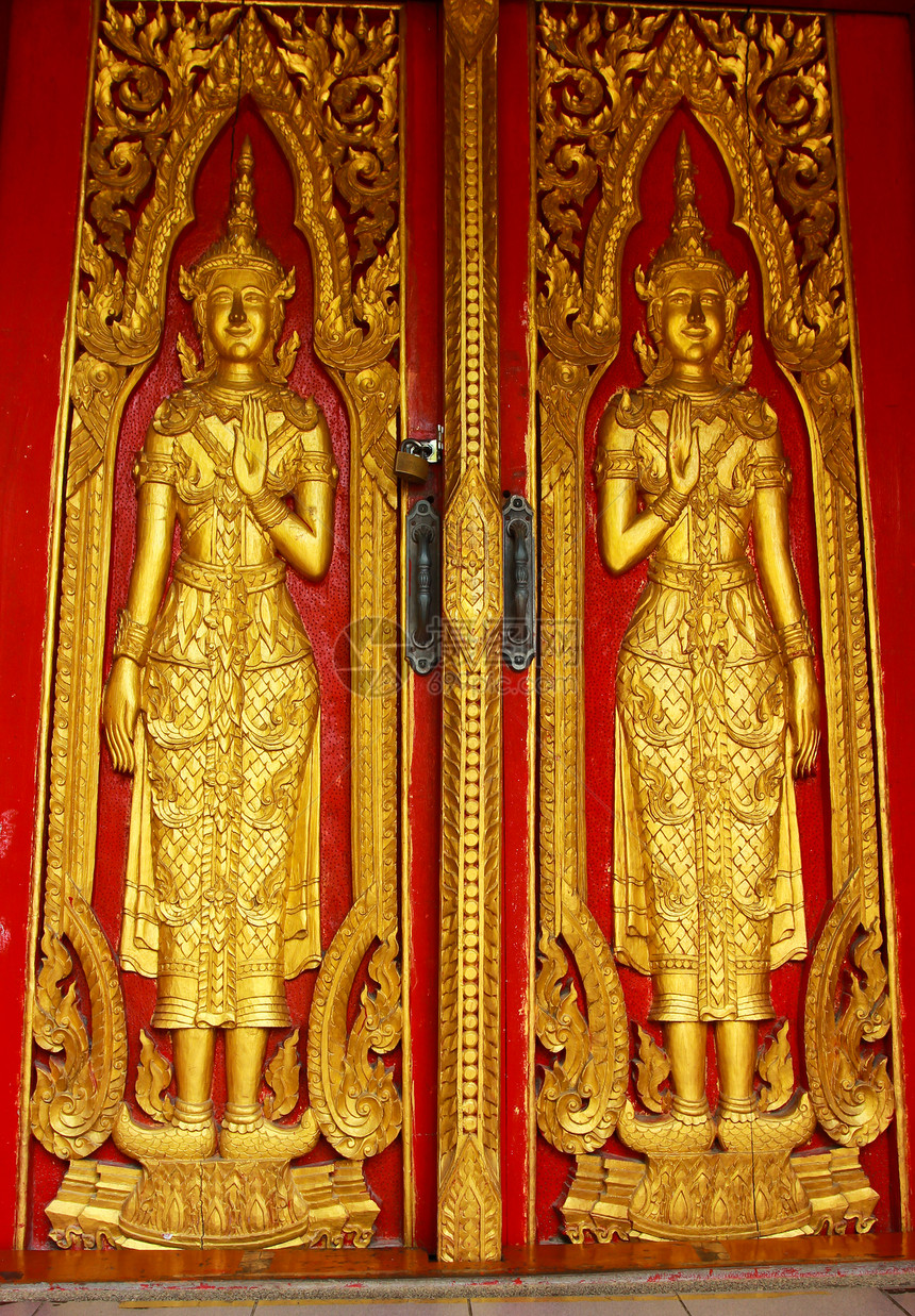 寺庙门的全貌 泰国文化工艺传统金子装饰框架手工信仰窗户精神图片