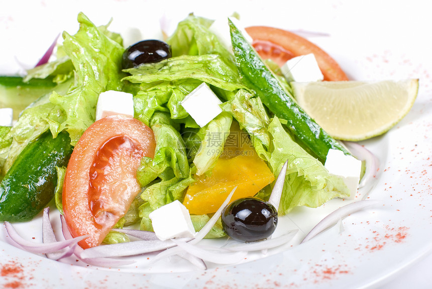 希腊沙拉收成桌子环境采摘黄瓜蔬菜植物盘子午餐美食图片