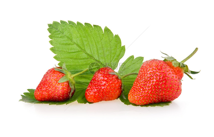 红草莓水果和绿叶白色团体甜点生活营养美味叶子膳食维生素绿色图片