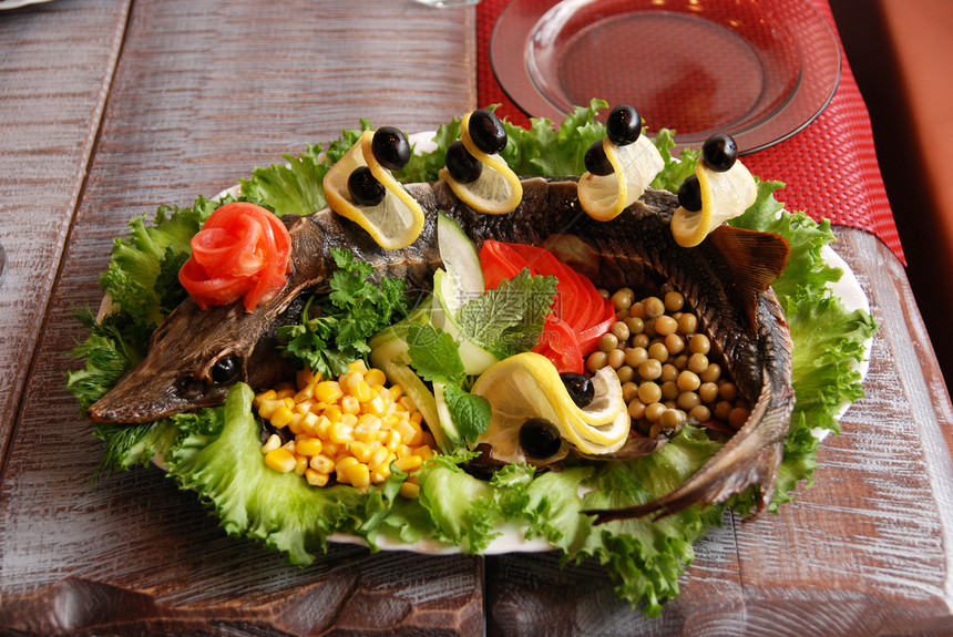 制版Sterlet餐厅玉米小体蔬菜美食盘子午餐营养海鲜黄瓜图片