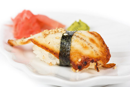 单生寿司熟食海藻食物海苔午餐鱼片海鲜生活芝麻熏制高清图片