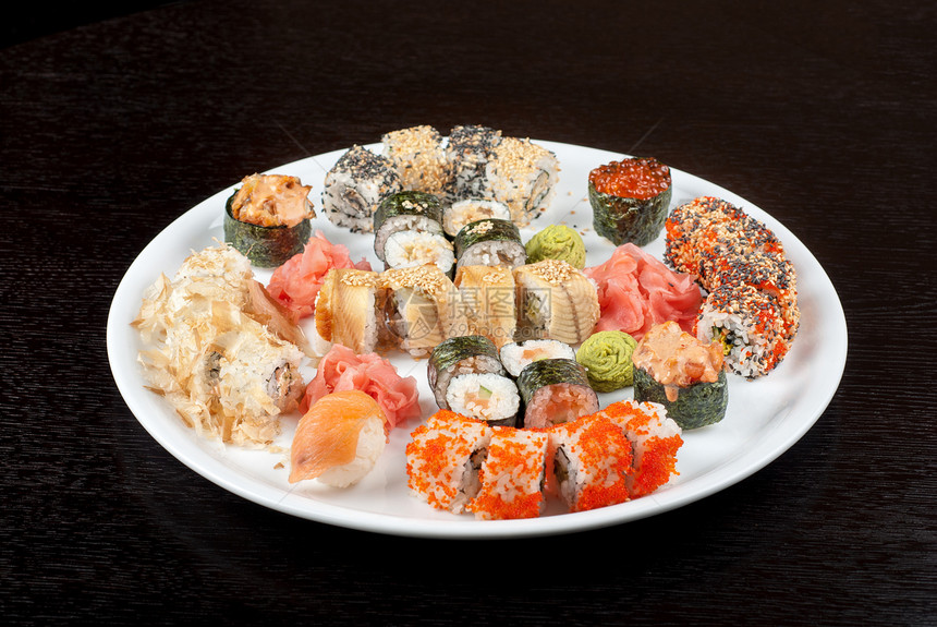 寿司成套厨房海藻熏制美味餐厅海鲜盘子橙子异国服务图片