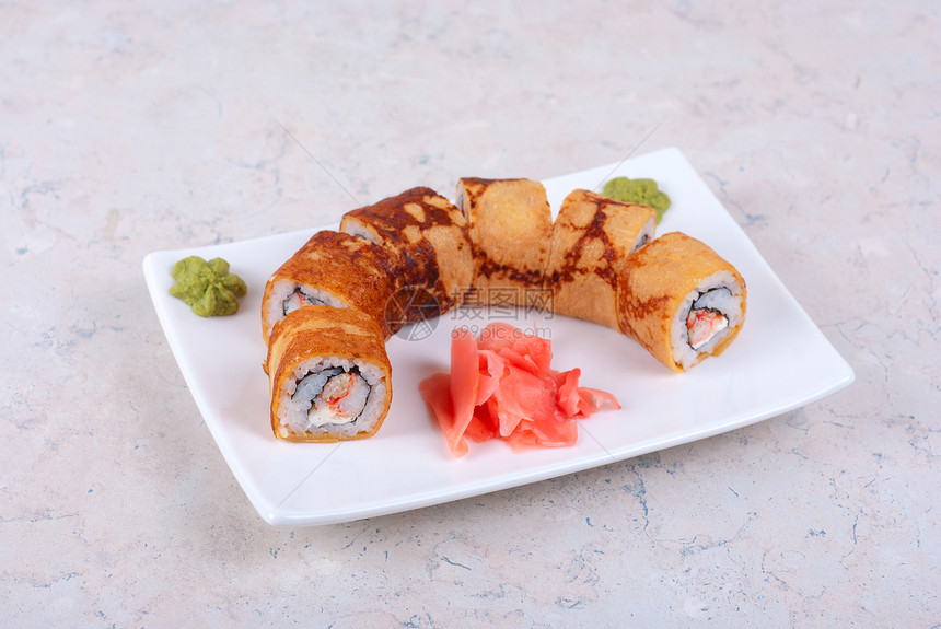 煎蛋饼寿司盒子美食食物海鲜沙拉面条美味螃蟹芝麻午餐图片