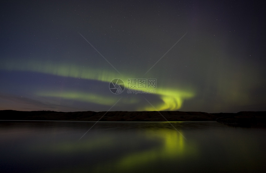 夜射  北极光气氛磁层北极光北极星天文学蓝色粒子场地绿色极光图片