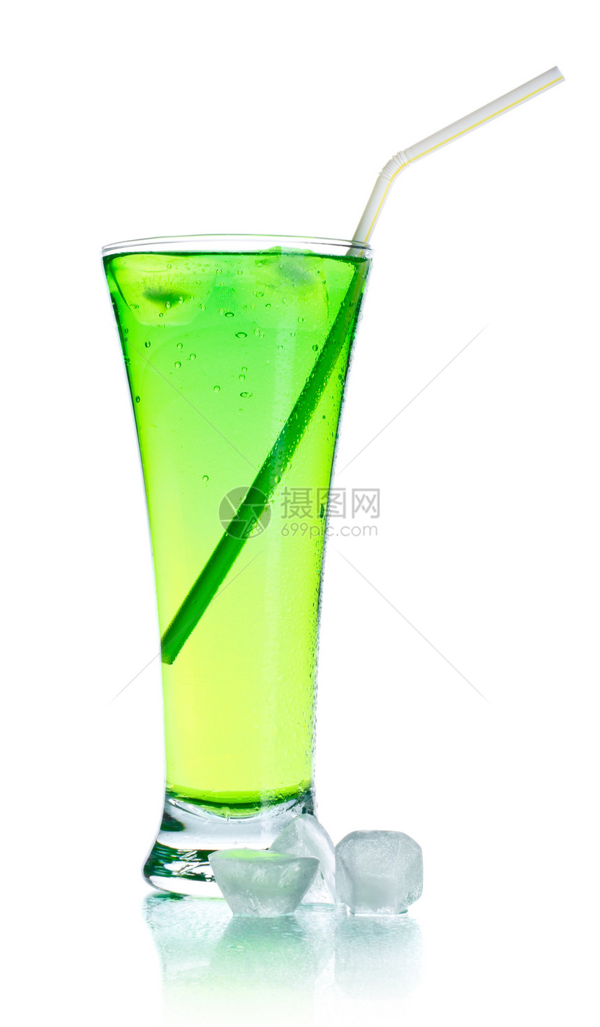 苏打玻璃流行音乐杯子玻璃饮料立方体嘶嘶果汁反射橙汁稻草图片