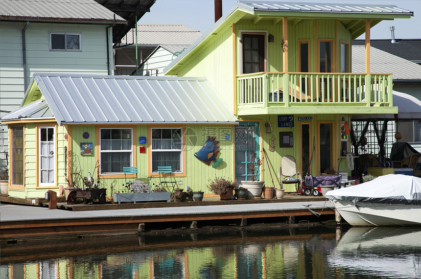 一个装饰的漂浮屋 波特兰OR房子甲板运输木结构阳台配件平台工具玩具艺术图片