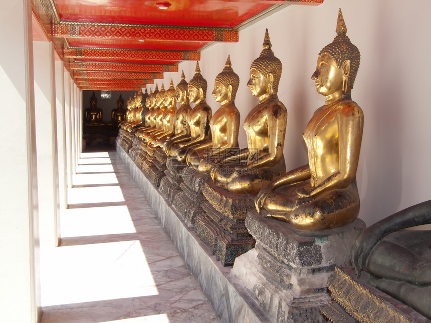 泰国的佛教和神庙艺术宗教精神金子射线建筑天空佛教徒信仰文化橙子图片