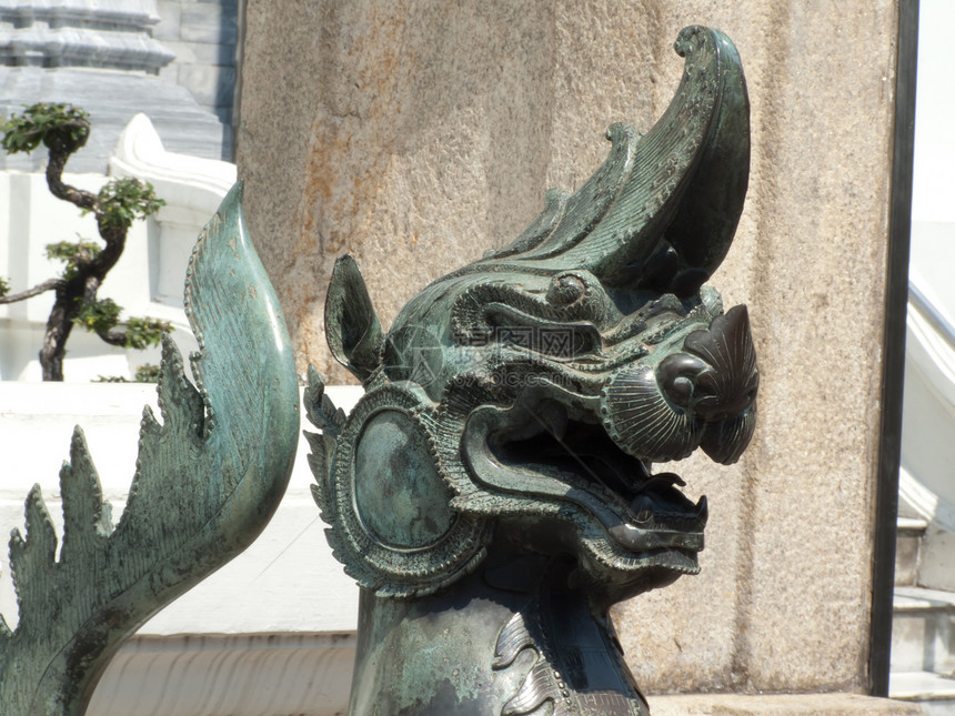 泰国寺庙的佛教和泰国艺术风格金子雕塑星星宗教天空雕像佛教徒射线古董建筑图片