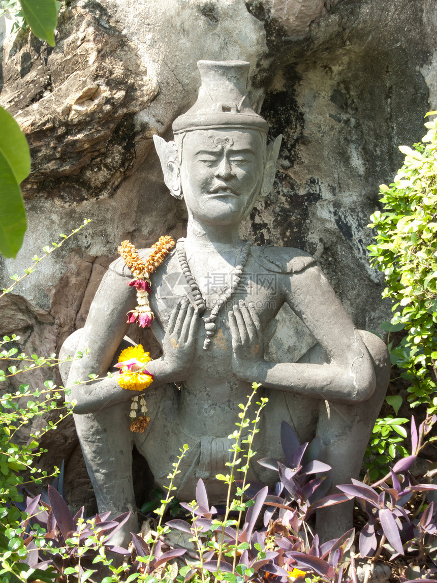 泰国寺庙的佛教和泰国艺术风格佛教徒建筑学建筑射线教会星星橙子雕塑雕像精神图片