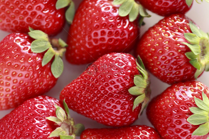 草莓密闭团体白色营养美食甜点绿色水果活力红色食物图片