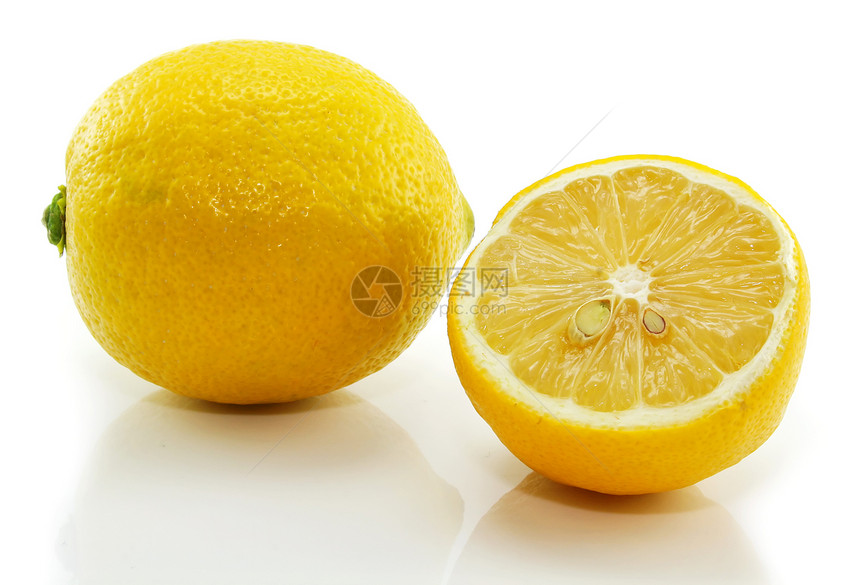 孤立的新鲜黄柠檬和切片图片