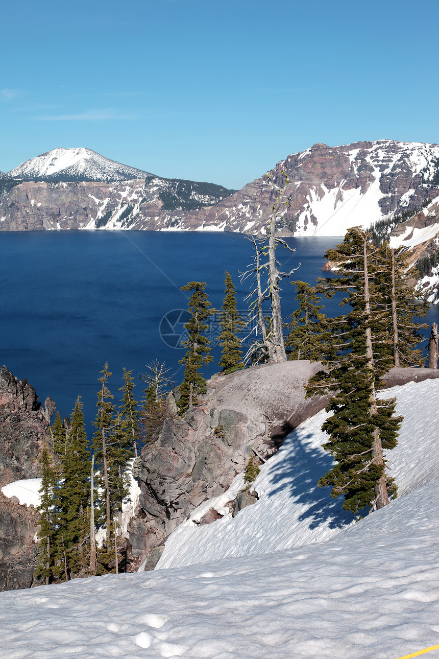 俄勒冈州克拉特湖火山远足旅行岩石海拔乡村风景历史旅游森林图片
