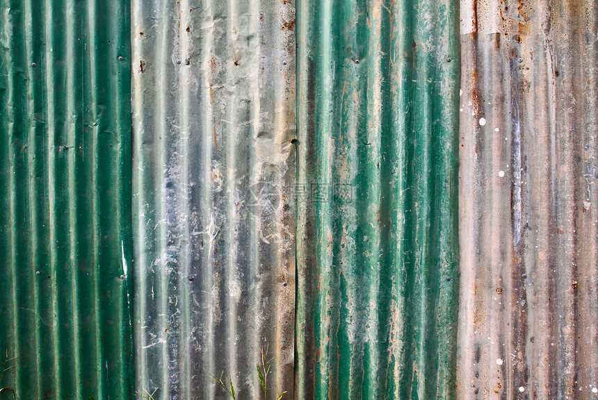 旧生锈的金属壁金属壁板建筑学苦恼墙纸床单绿色风化波纹状瓦楞图片