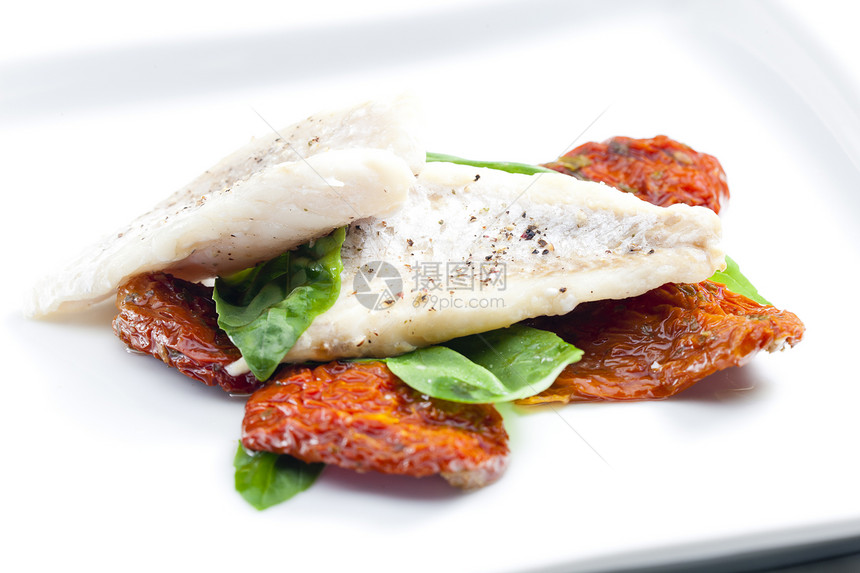 与干西红柿和鱼共生食物鳕鱼营养盘子美食静物图片