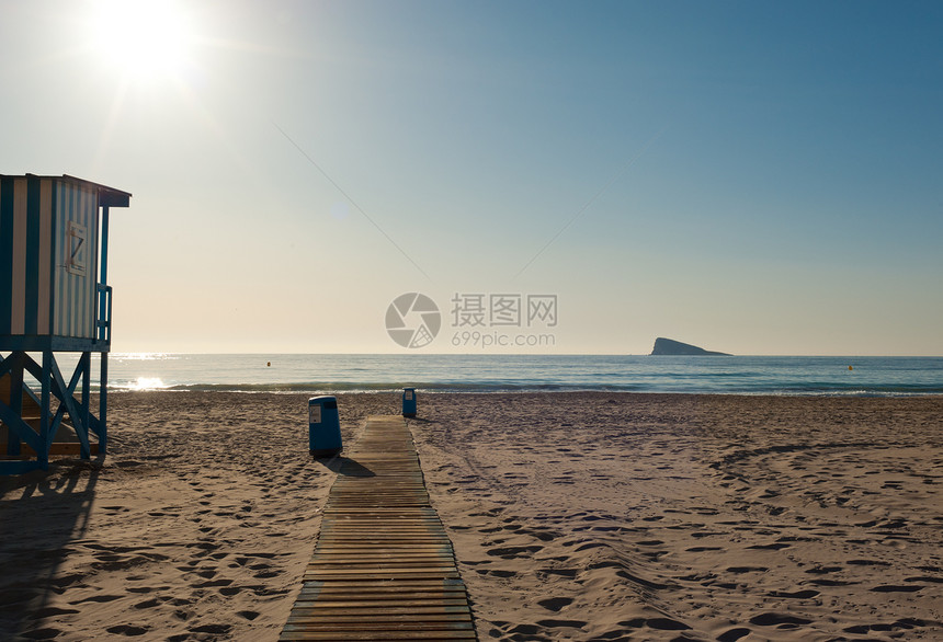 Benidom海滩和岛屿沙滩海岸线窝棚救生站海洋人行道晴天支撑阳光海岸图片