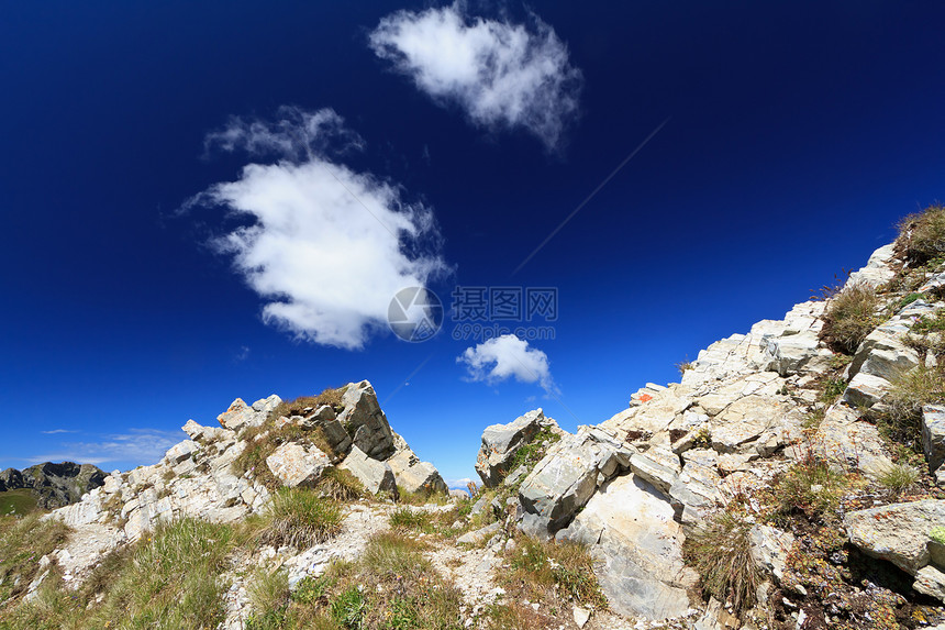 山区地貌旅行旅游石头远足岩石天气小路顶峰悬崖天空图片