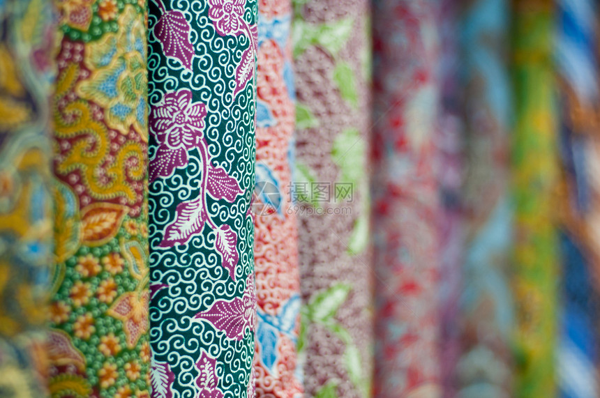 色彩多彩的 Batik材料手工业曲线棉布衣服工艺文化绘画艺术市场图片