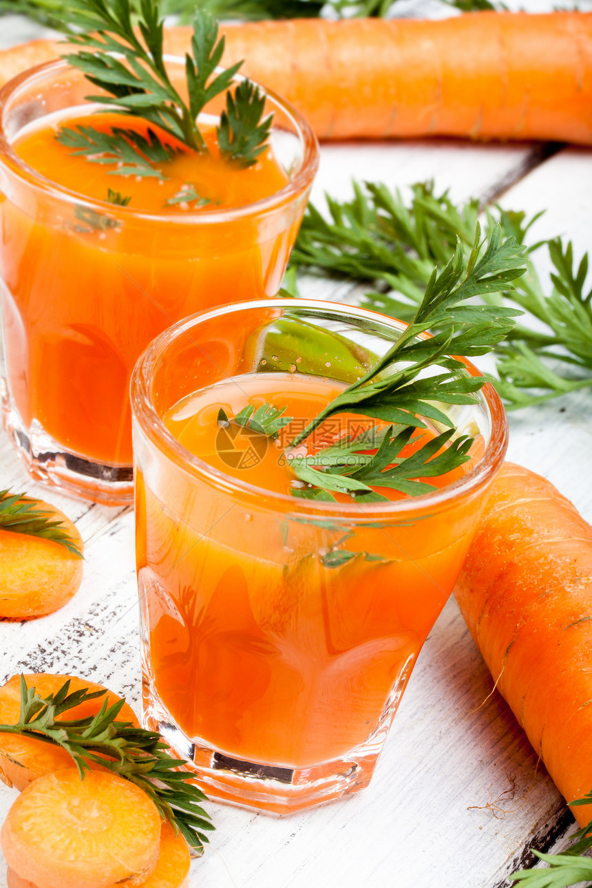 胡萝卜果汁叶子茶点水果生物蔬菜饮食养分农场玻璃萝卜图片