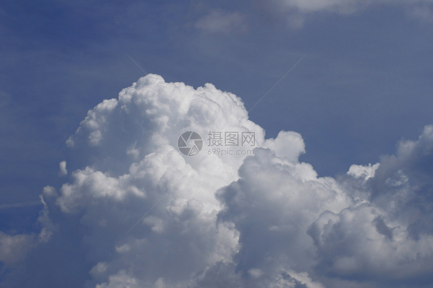 白云和蓝天空天气阳光蓝色多云太阳白色图片
