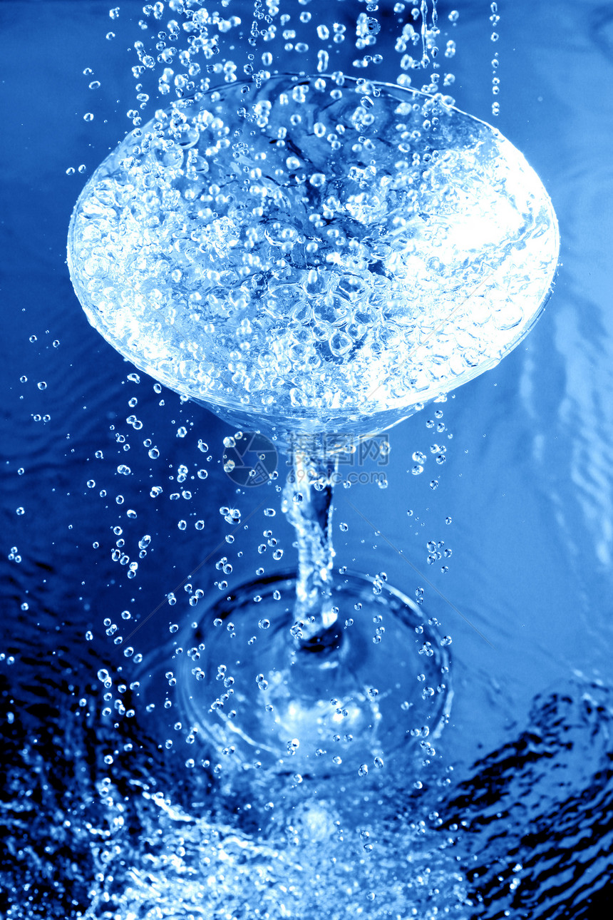 水滴温泉肥皂玻璃墙纸宏观蓝色流动海洋瓶子口渴图片
