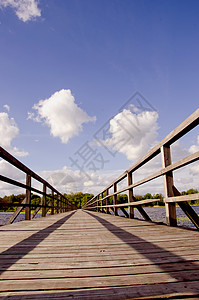 长长步行的木木马龙湖大桥高清图片