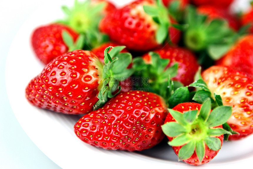 草莓白色叶子团体甜点水果绿色种子食物浆果活力图片