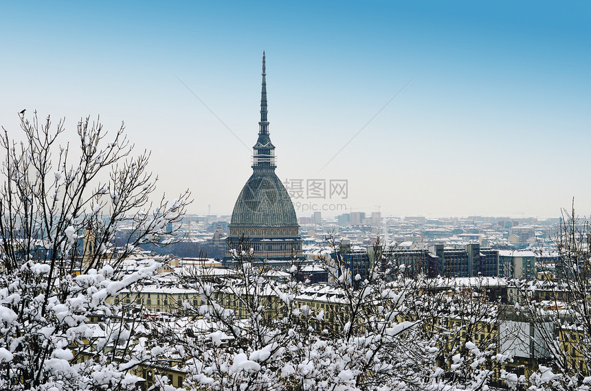 冬季城市风景 莫莱·安东内利亚纳和意大利都灵图片