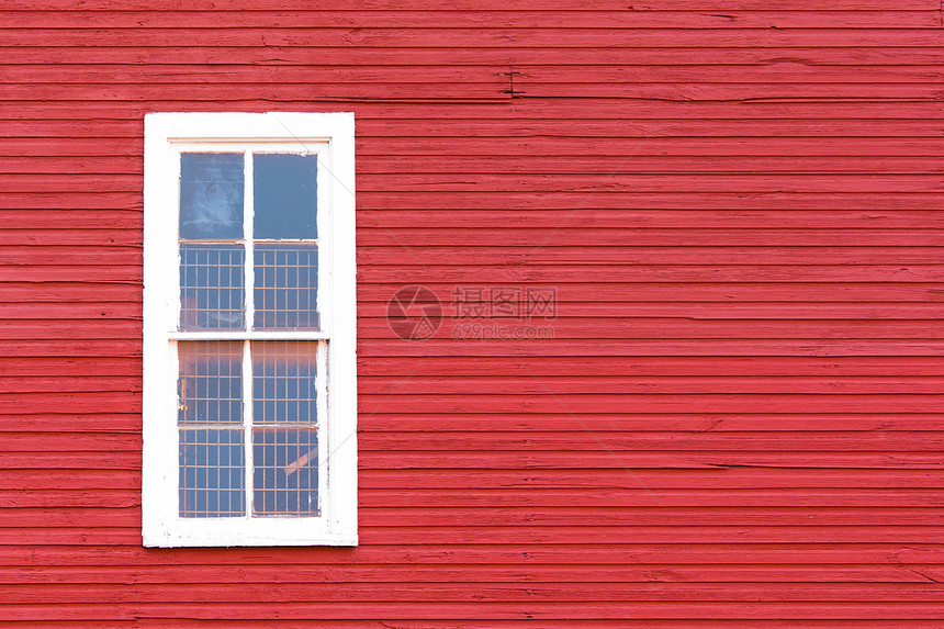 苹果山明红墙供电谷仓活力红色车轮水电力量图片