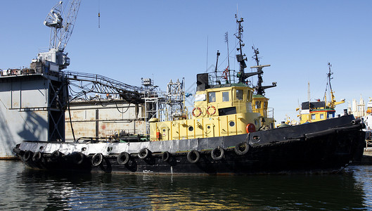 拖船油船力量门户网站进口渠道导航商品工人送货港口高清图片