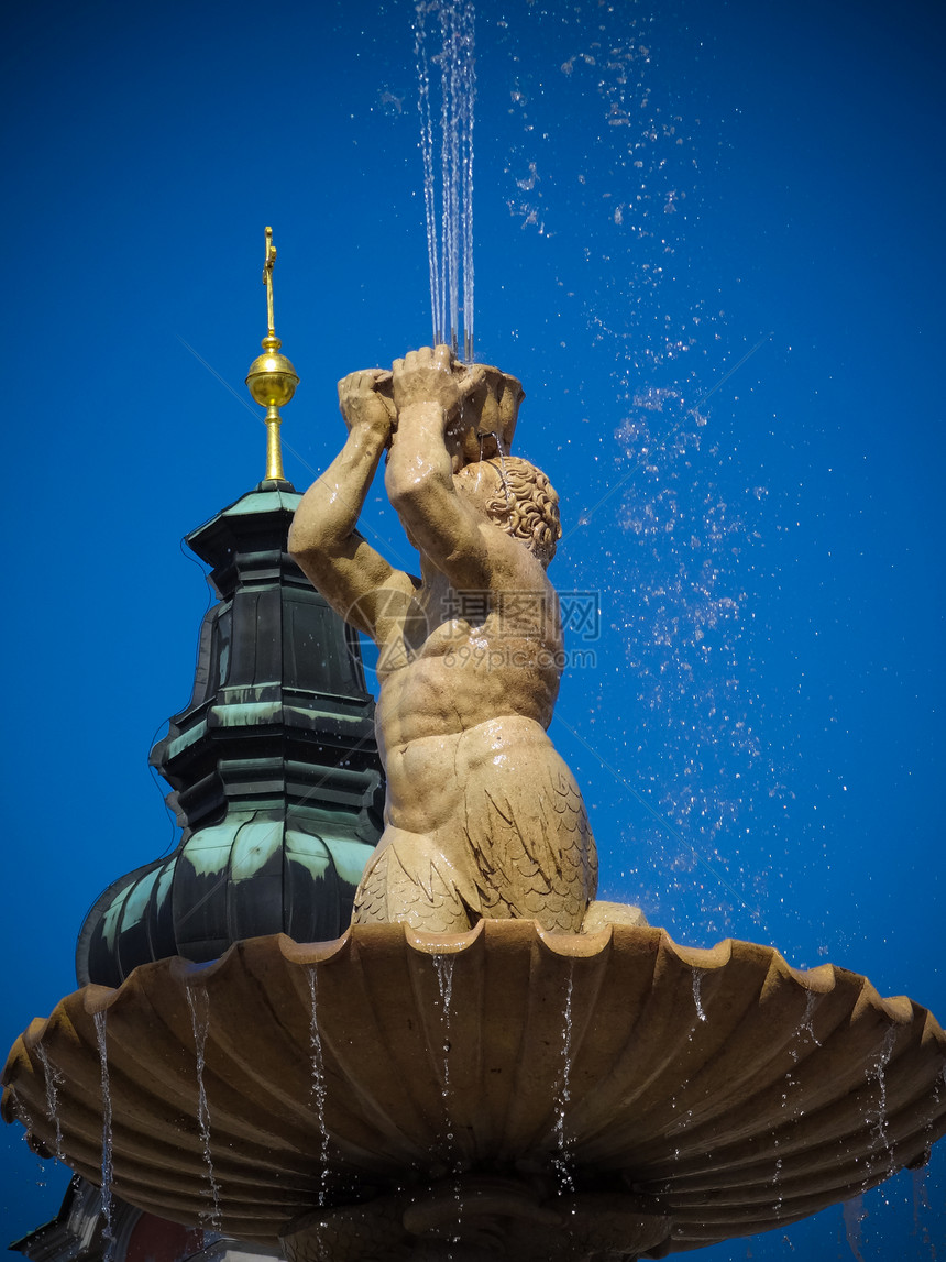 喷泉密闭雕塑住宅风格艺术流动雕像城市历史性住所蓝色图片